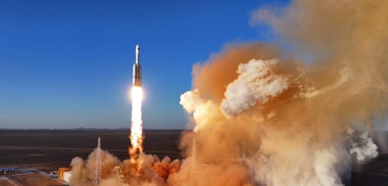 China launches Lijian-2 Y1 carrier rocket