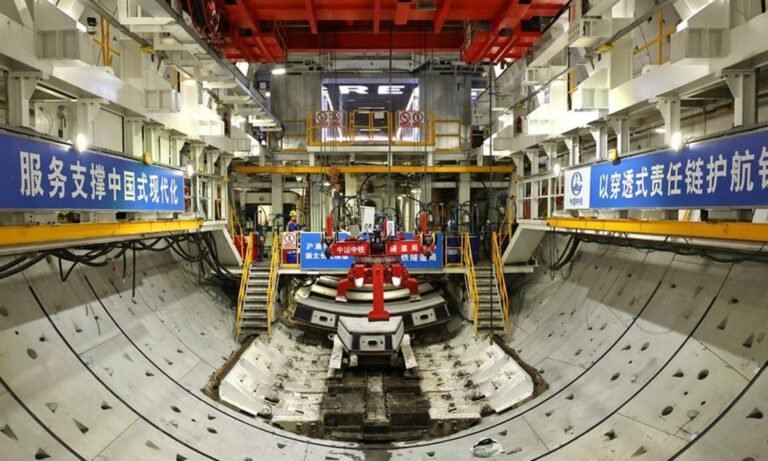 World’s largest-diameter high-speed-rail shield tunneling machine ‘Linghang’ reaches Taicang