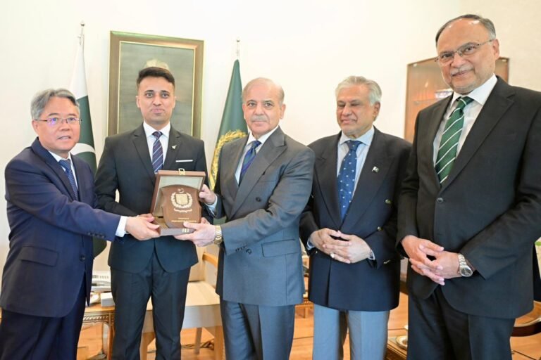 PM meets Pakistanis chosen for China space mission, hopes to kickstart new era of space research
