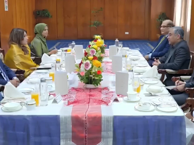 Pakistan, Bangladesh move to strengthen trade, business and cultural ties