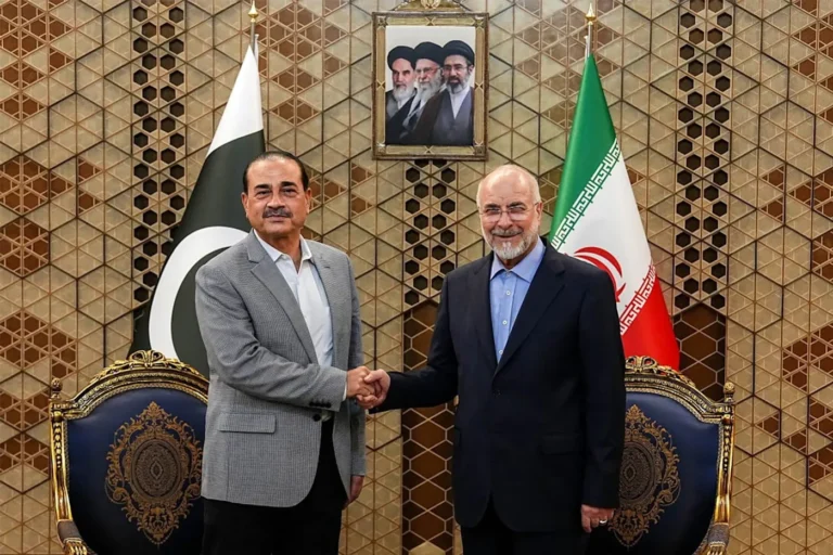 US-Iran deal shaped through backchannel diplomacy, phased de-escalation talks